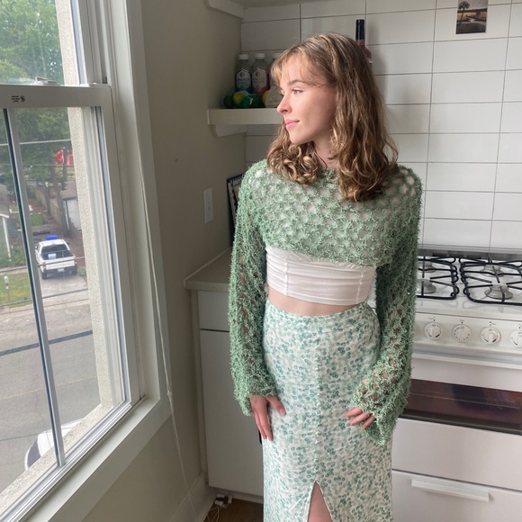 Custom crochet cropped sweater!!!!! - Picture 3 of 3